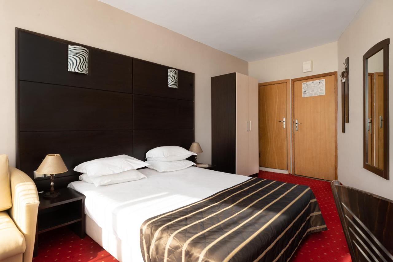 Elpida Hotel Goldstrand Exterior foto